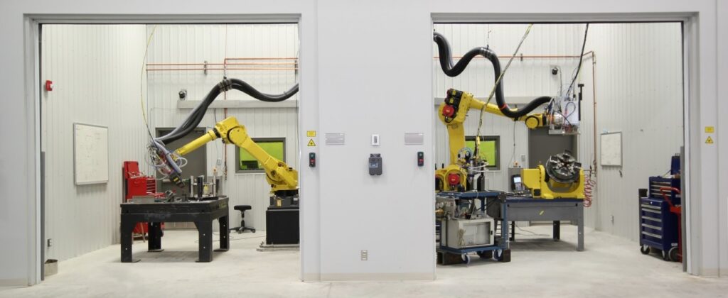 Deux des laboratoires laser de Novika