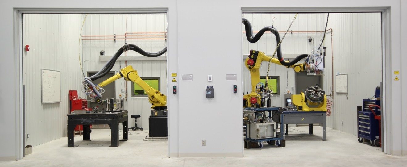 Deux des laboratoires laser de Novika